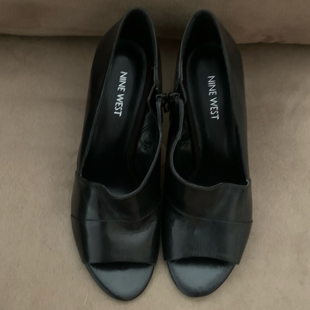 Nine West Womens heels size 7.5